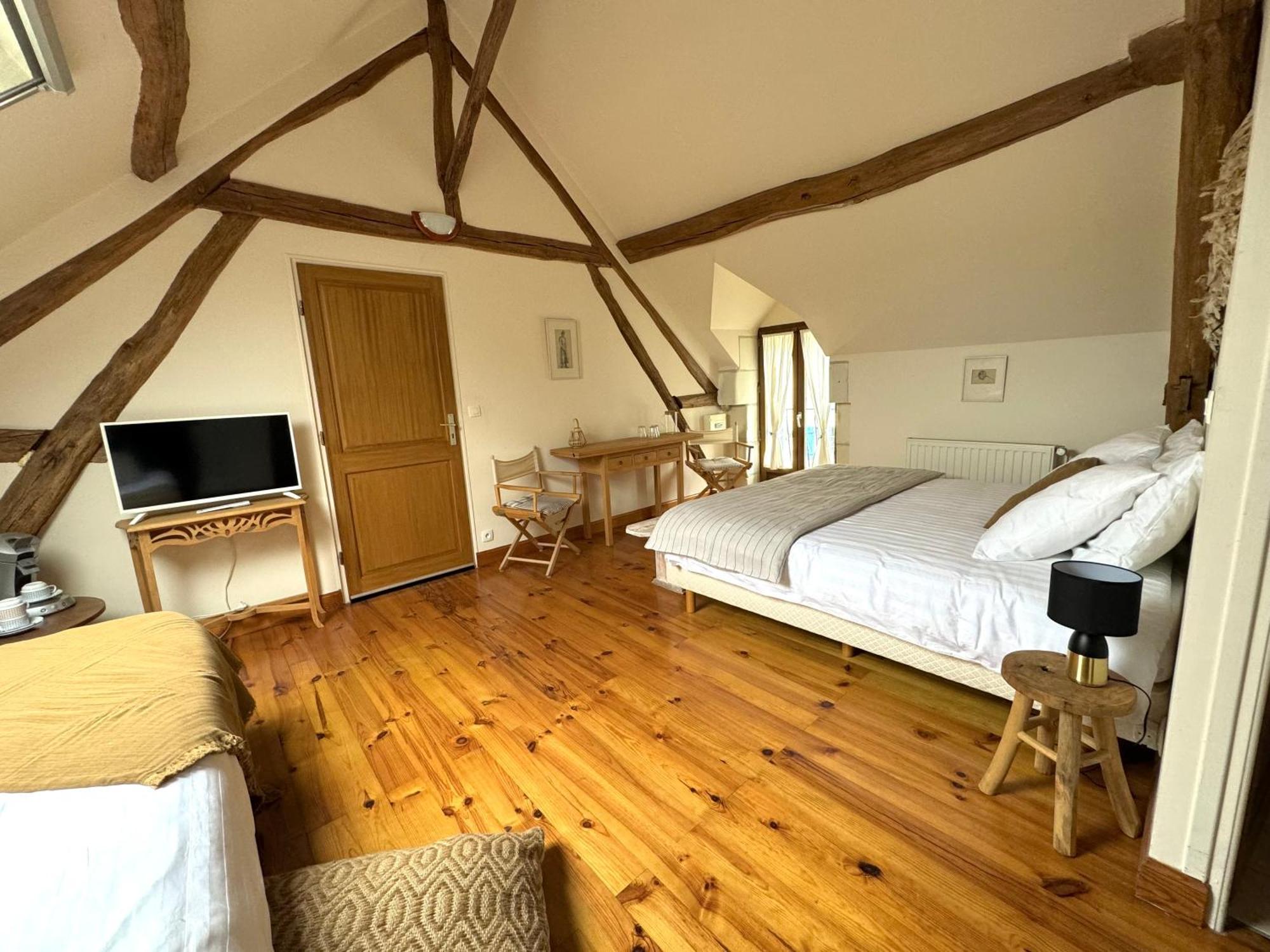 Le Moulin D Olivet Bed and Breakfast Orbigny Exteriör bild